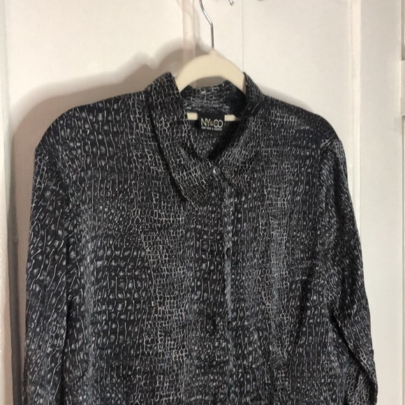 New York and Co Grey Black Snake Print 100% Silk Long Sleeve Blouse Top XL - Picture 5 of 11